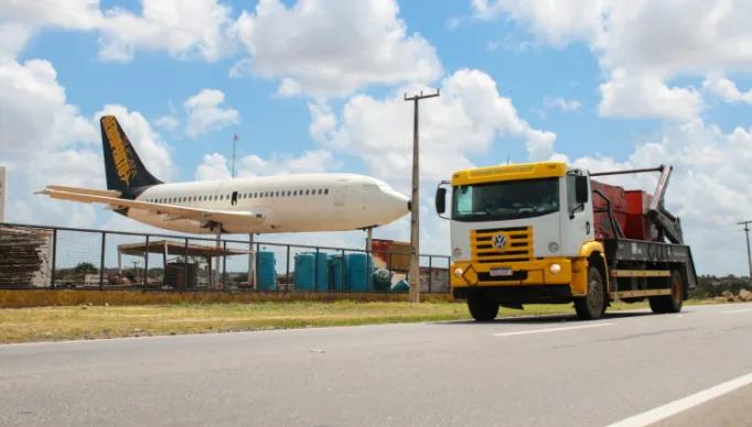 1__sucata_aeroporto__10-25068697