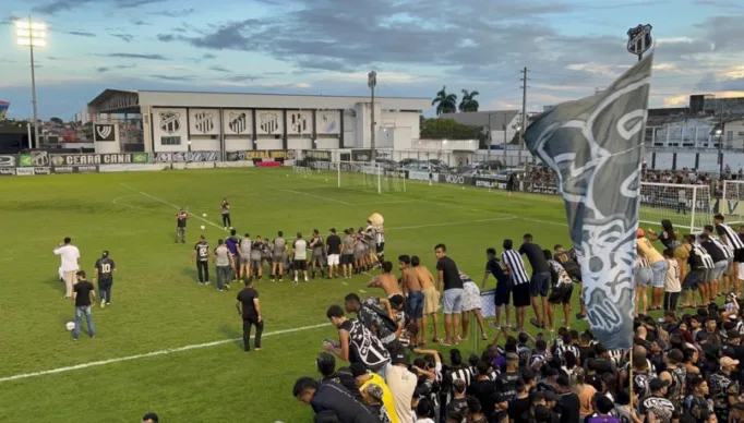 1_torcida_ceara_treino_aberto-21651754