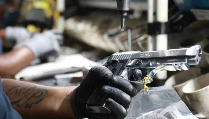 2019-01-15t214900z_1423845856_rc192101d370_rtrmadp_3_brazil-guns