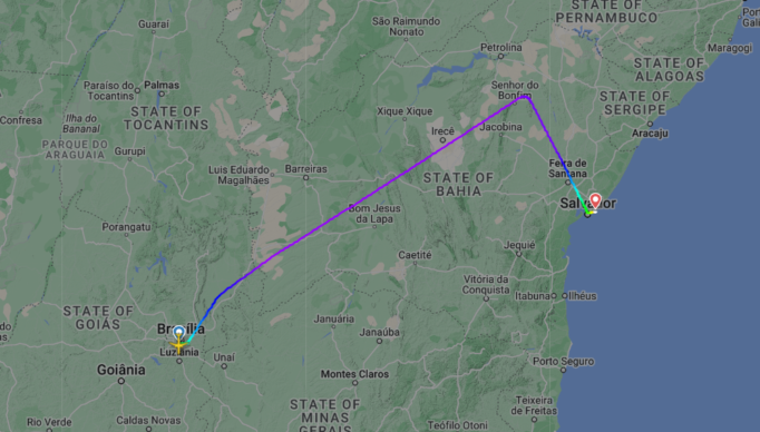 Avião faz pouso de emergência em Salvador após tripulante passar