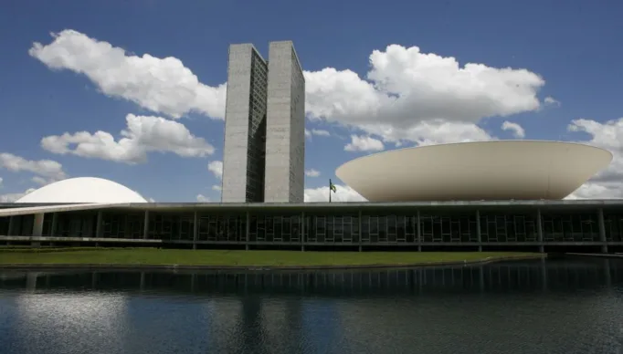 Congresso avalia negociar recuo com governo antes de derrubar vetos