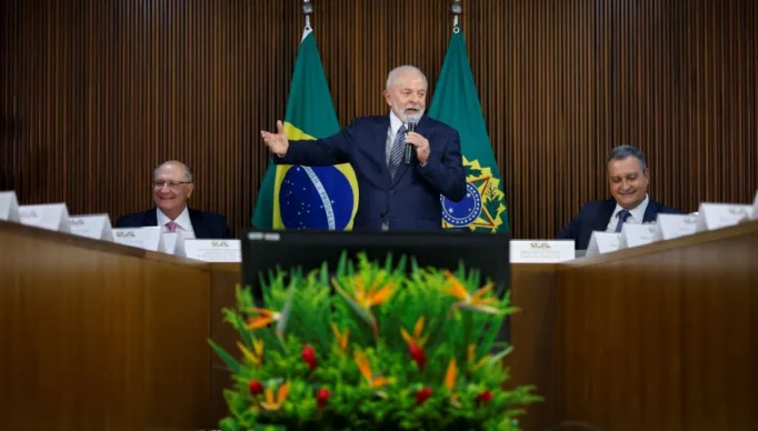 Reforma ministerial esfria e pode pavimentar “solução interna“ na Justiça