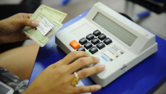 Saiba como regularizar o título de eleitor para votar