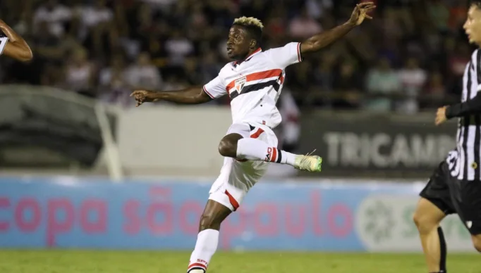 São Paulo bate o Ceará nos pênaltis e se classifica