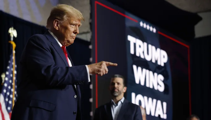 Trump vence primeira prévia das eleições nos EUA; DeSantis fica