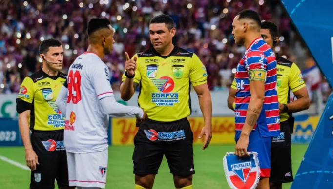 1_campeonato_cearense_classico_das_cores_fortaleza_ferroviario_8-21456274
