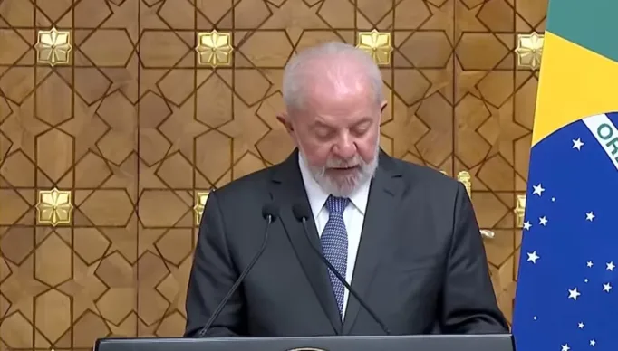 Lula-discursa-no-Egito
