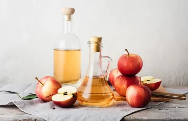 Vinagre-de-maca-1-600x400