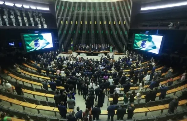 camara-dos-deputados-600x400