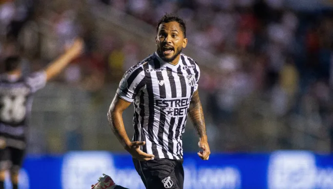 Ceará bate o Ferroviário e sai na frente na semifinal do Cearense