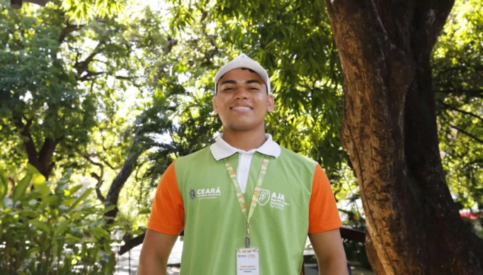 GOVERNADOR ELMANO DE FREITAS PARTICIPA DO EVENTO JUNHO AMBIENTAL E ASSINA A LEI DE PAGAMENTO POR SERVICOS AMBIENTAIS, TERMO DE COOPERACAO TECNICA ENTRE A SECRETARIA DO MEIO AMBIENTE E MUDANCA DE CLIMA E A SECRETARIA DO TRABALHO POR MEIO DO INSTITUTO DE DESENVOLVIMENTO DO TRABALHO
FOTOS: HIANE BRAUN/ GOV. DO CEARA 
TAGS: JUNHO AMBIENTAL, IDT, SET, SEMA, ELMANO DE FREITAS