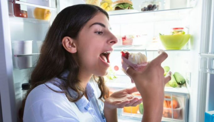 Screenshot 2024-04-08 at 00-35-25 Solidão aumenta o desejo por alimentos calóricos aponta estudo