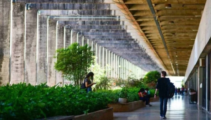 Screenshot 2024-04-15 at 07-01-23 Servidores da educação pressionam governo Lula por reajuste salarial