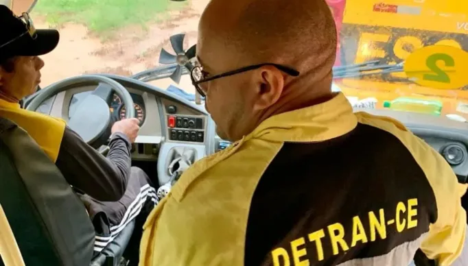 Transporte escolar de Baturité avança e recebe a primeira inspeção anual do Detran