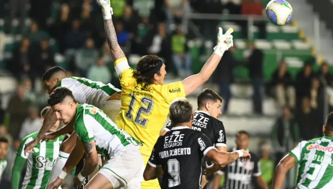 cassio-juventude-corinthians-brasileirao-e1713401806465