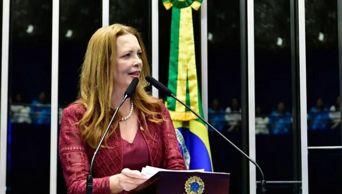 janaina-farias-posse-senado