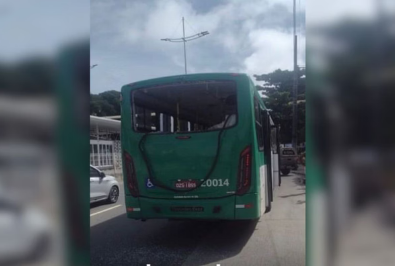 Screenshot 2024-05-06 at 14-16-05 Ônibus que levava torcedores do Vitória explode em Salvador