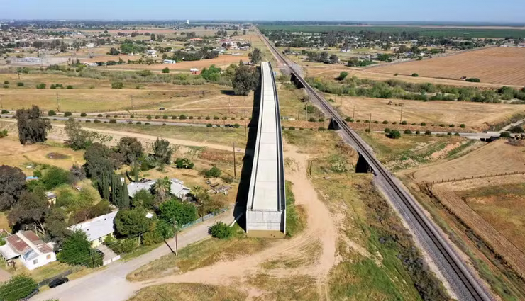 Screenshot 2024-05-07 at 07-39-17 Ponte que não vai a lugar algum vira símbolo de 'fracassado' projeto de trem-bala que já gastou R$ 55 bilhões na Califórnia