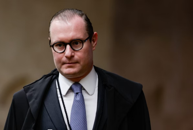 Screenshot 2024-05-09 at 07-41-55 STF referenda impedimento de Zanin para julgar recurso de Bolsonaro