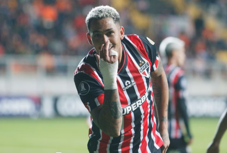 Screenshot 2024-05-09 at 07-44-32 São Paulo vence a terceira seguida e avança de fase na Libertadores