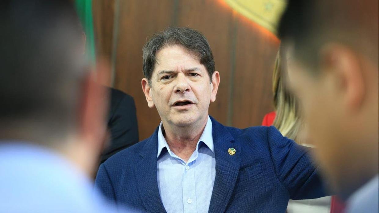 Cid Gomes se aposenta de cargo de deputado, com valor de R$ 30 mil, 28 anos após deixar Alece