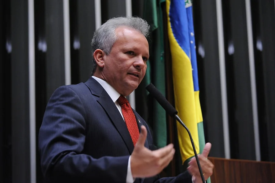 Para-Andre-Figueriedo-reforma-administrativa-prejudica-reformas-sociais-1