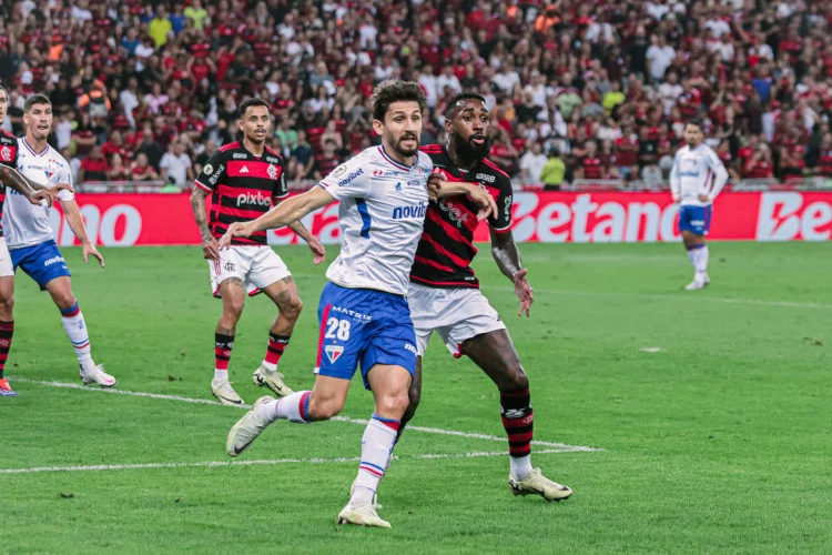 1_pedro_augusto_gerson_fortaleza_flamengo_jogo_maracana_brasileirao_serie_a-29349448