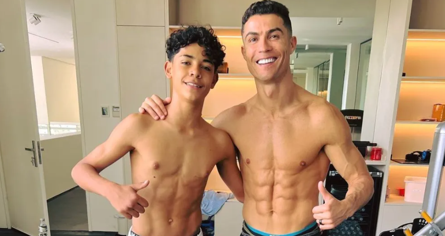 CR7-ao-lado-de-Cristiano-Ronaldo-Jr-filho-mais-velho-do-atleta
