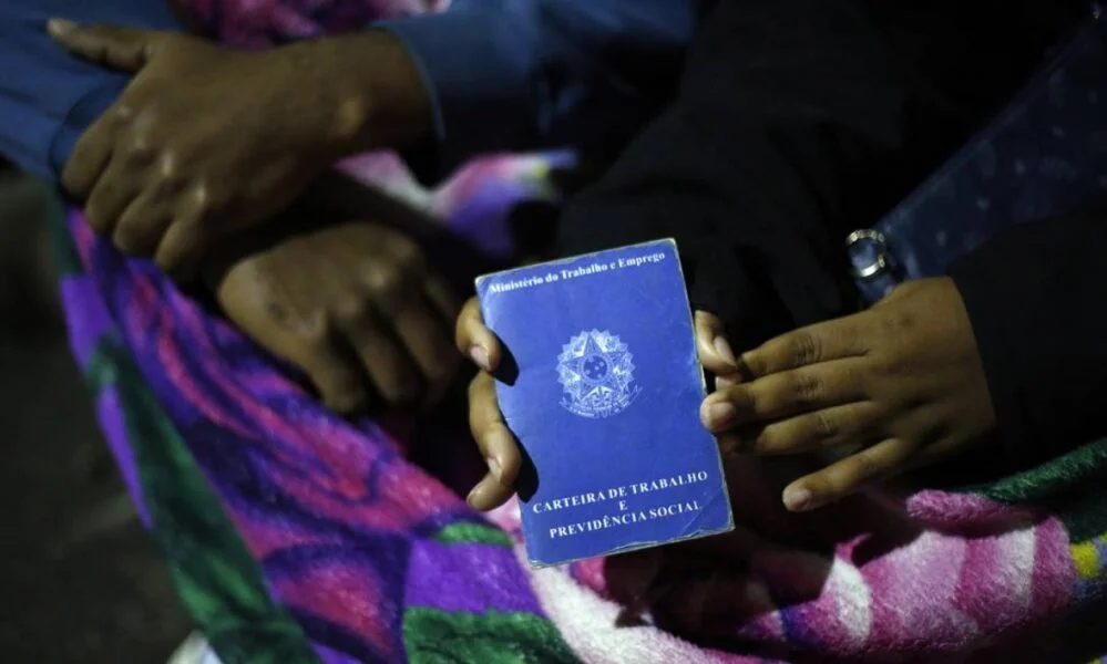 Desemprego_emprego-e1719600218651