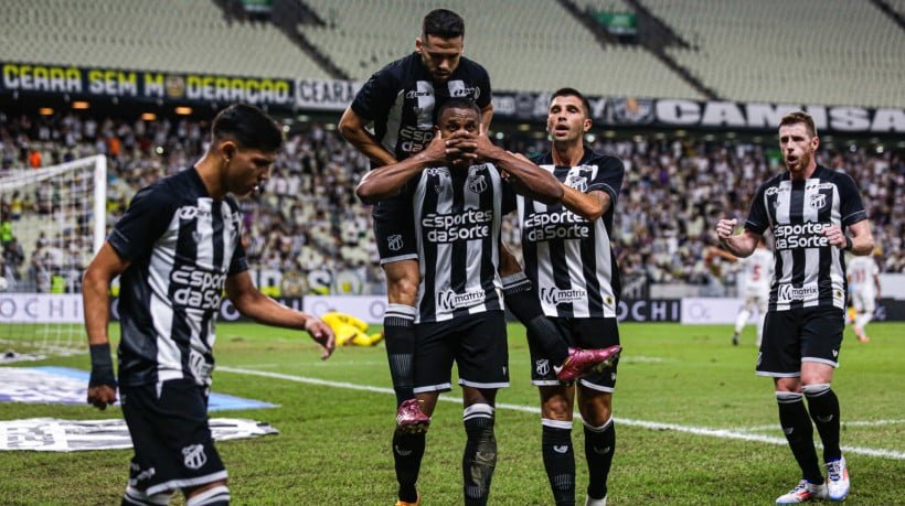 1_jogadores_comemoracao_ceara_ituano_jogo_brasileirao_serie_b-28062025