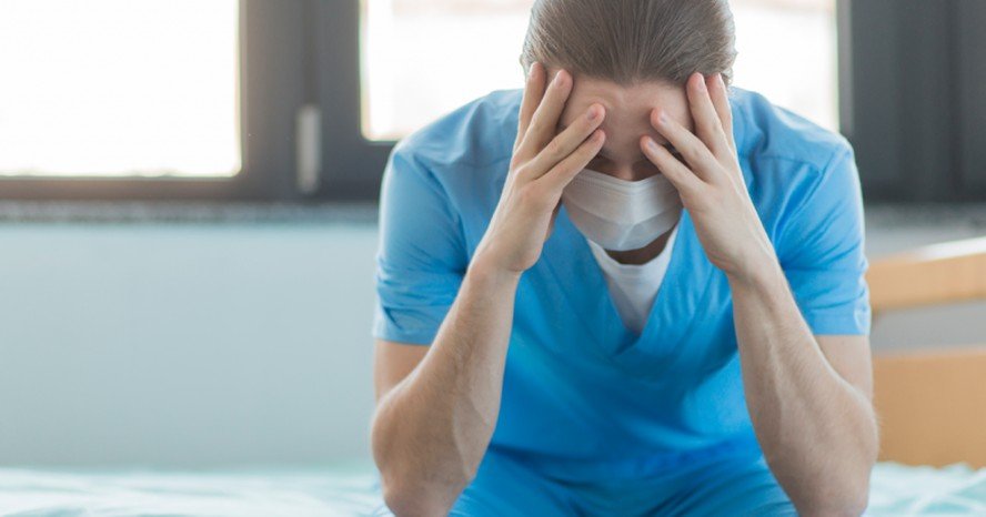 20210830-enfermeirocansaco-768x403