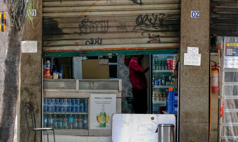 021b4dbf-04c1-4cd7-b254-29f41a57fbaa