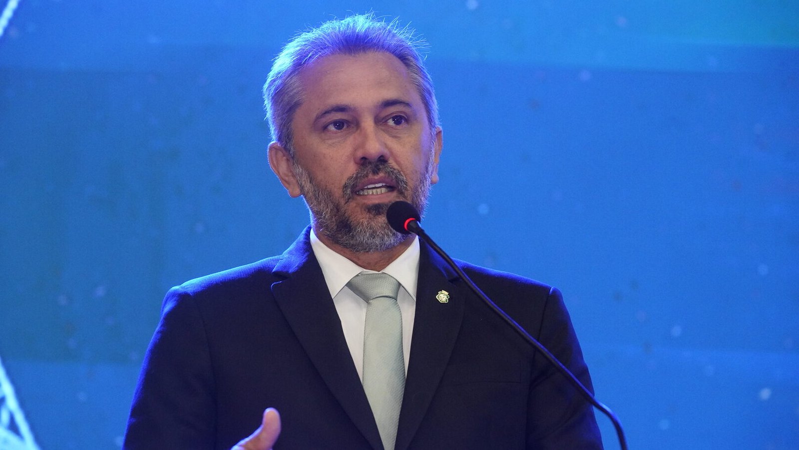 elmano-de-freitas-foto-carlos-gibaja-governo-do-ceara-2-e1726079312111