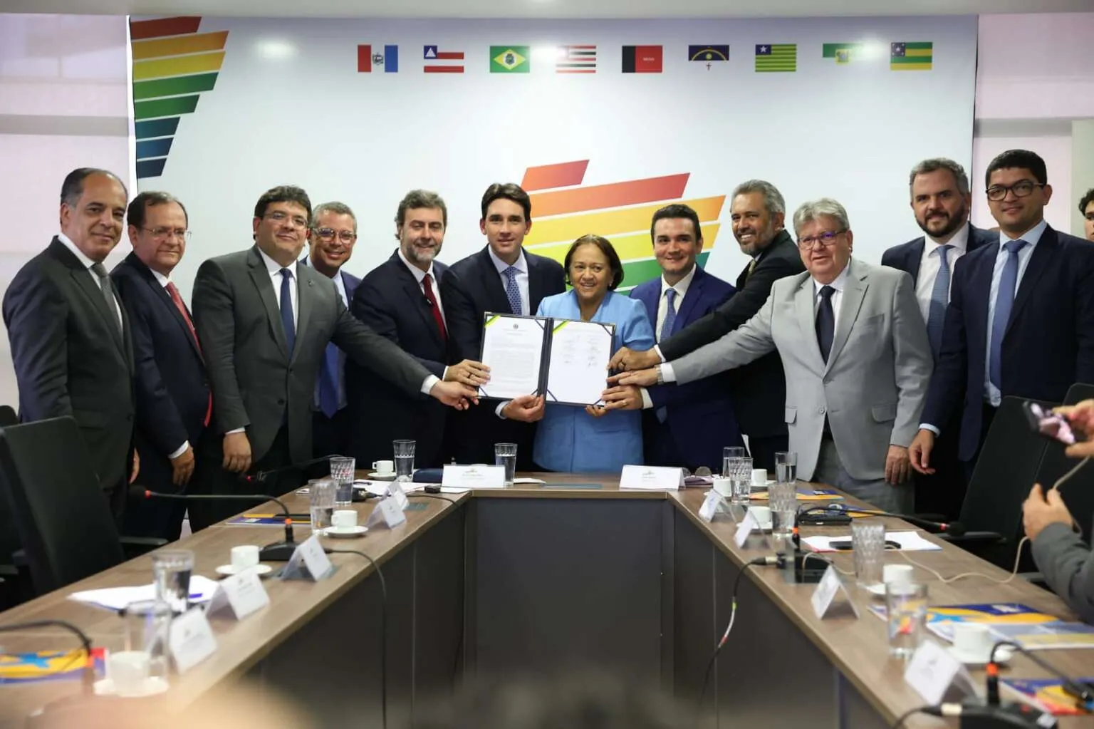 Elmano de Freitas participa do lançamento do Programa de Aceleração do Turismo Internacional Nordeste em Brasília